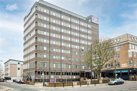 hotels in brentwood|Hotel in Brentwood .